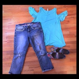 Maurices factory distressed jean capris size 5/6